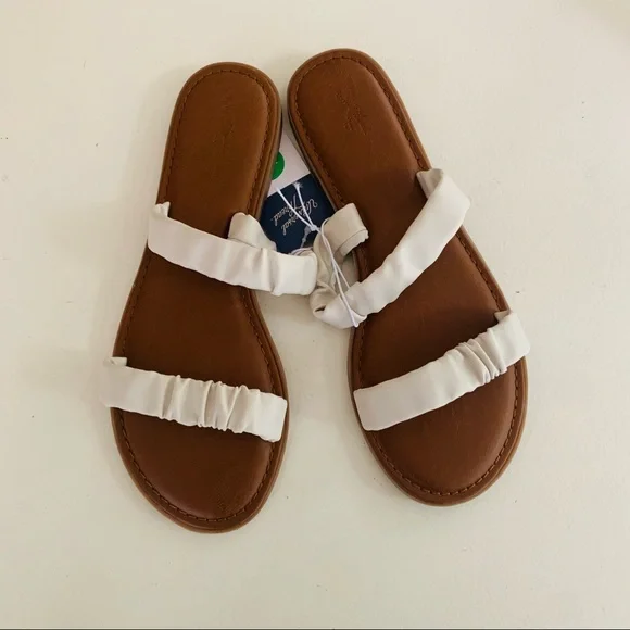 Universal Thread Willow Scrunch Sandal - Picture 2 of 6